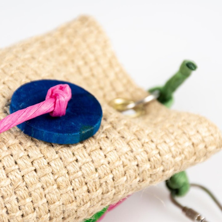 Duvo+ Zabawka dla papug Prostokąt sizalowy z mixem elementów